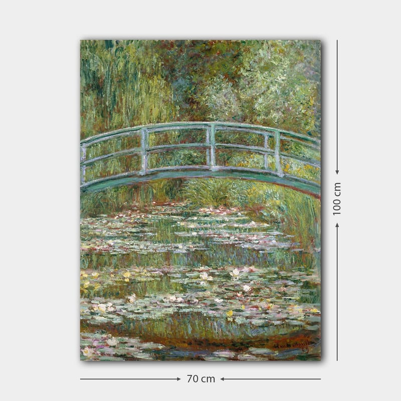 Lerretsbilde 70x100 cm - Vakker bro over en dam med vannliljer i frodige omgivelser - Grønn / Blå / Hvit - Innredning - Bilder & kunst - Lerretsbilder