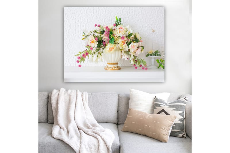 Lerretsbilde 70x100 cm - Vakker bukett med fargerike blomster i en elegant vase - Rosa / Grønn / Krem - Innredning - Bilder & kunst - Lerretsbilder