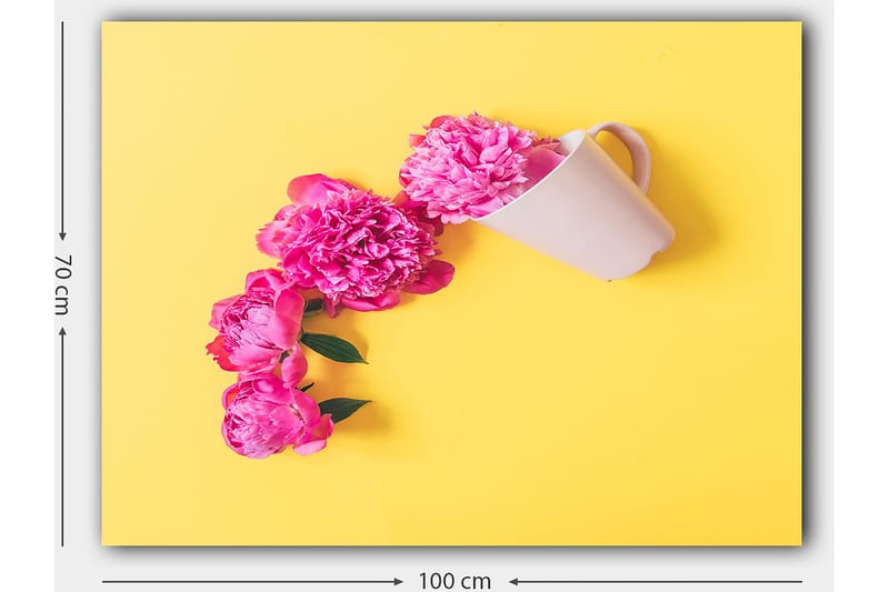 Lerretsbilde 70x100 cm - Vakker komposisjon av rosa peoner som henger over en hvit kopp - Rosa / Gul - Innredning - Bilder & kunst - Lerretsbilder