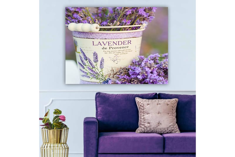 Lerretsbilde 70x100 cm - Vakker lavendelbukett i en dekorativ bøtte - Lilla / Hvit - Innredning - Bilder & kunst - Lerretsbilder