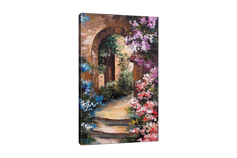 Lerretsbilde 70x100 cm - Vakker smug med blomster rundt en steinbue, Lys blå / Rosa / Grønn