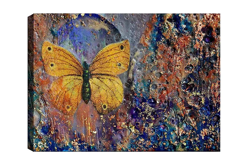 Lerretsbilde 70x100 cm - Vakker sommerfugl i gult som svever over en abstrakt bakgrunn med fargerike detaljer, Gul / Blå / Brun