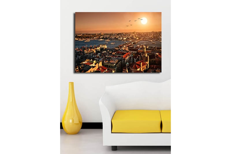 Lerretsbilde 70x100 cm - Vakker utsikt over Istanbul ved solnedgang, med hustak og båter på vannet - Oransje / Rød / Blå - Innredning - Bilder & kunst - Lerretsbilder