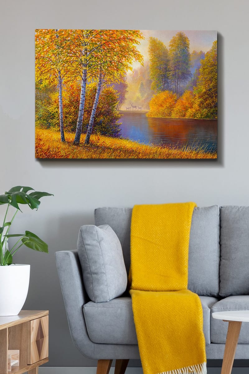 Lerretsbilde 70x100 cm - Vakkert høstlandskap med bjørker ved en stille innsjø - Gyllenoransje / Grønn / Blå - Innredning - Bilder & kunst - Lerretsbilder
