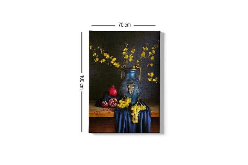 Lerretsbilde 70x100 cm - Vakkert stilleben med en blå vase fylt med gule blomster og frukter som granateple og druer - Blå / Gul / Rød - Innredning - Bilder & kunst - Lerretsbilder