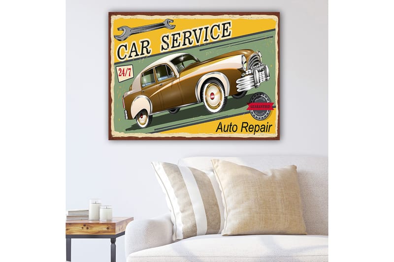 Lerretsbilde 70x100 cm - Veteranbil i bevegelse med retrostil, omgitt av tekst og verktøysymboler - Brun / Gul / Grønn - Innredning - Bilder & kunst - Lerretsbilder