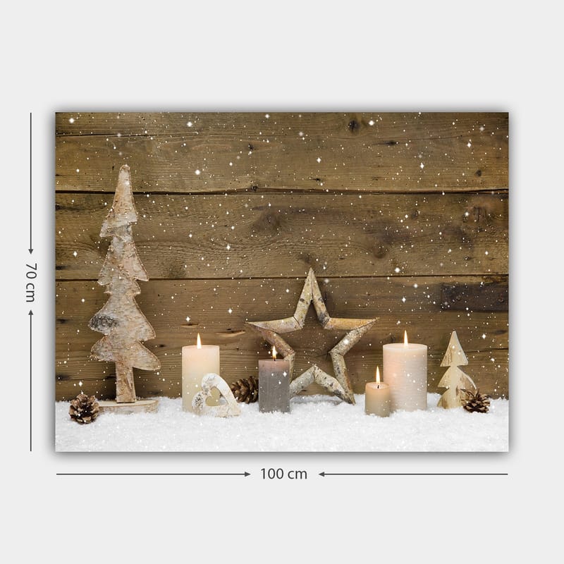 Lerretsbilde 70x100 cm - Vinterdekorasjon med lys, trær og stjerner på en snødekt overflate - Hvit / Grå / Brun - Innredning - Bilder & kunst - Lerretsbilder