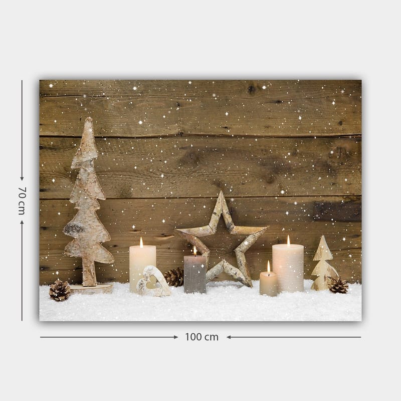 Lerretsbilde 70x100 cm - Vinterdekorasjon med lys, trær og stjerner på en snødekt overflate - Hvit / Grå / Brun - Innredning - Bilder & kunst - Lerretsbilder