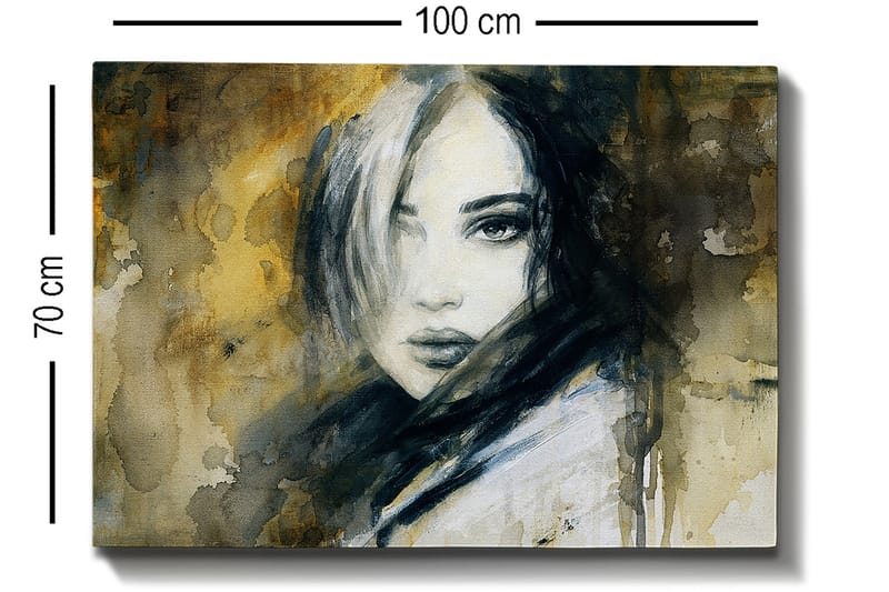 Lerretsbilde 70x100 cm - Portrett av en kvinne med et mystisk og intenst blikk - Mørk blå / Beige / Hvit - Innredning - Bilder & kunst - Lerretsbilder