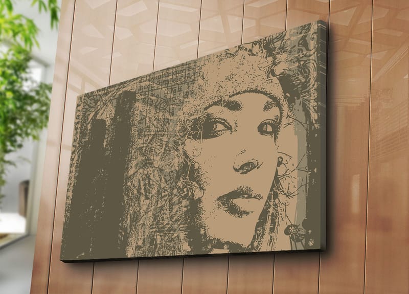 Lerretsbilde 70x100 cm - Portrett av en kvinne med et mystisk og uttrykksfullt blikk - Beige / Brun - Innredning - Bilder & kunst - Lerretsbilder