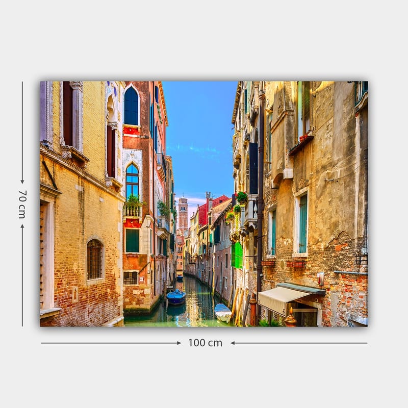 Lerretsbilde 70x100 cm - Pittoresk kanal i Venezia omgitt av fargerike bygninger - Gul / Rød / Grønn - Innredning - Bilder & kunst - Lerretsbilder