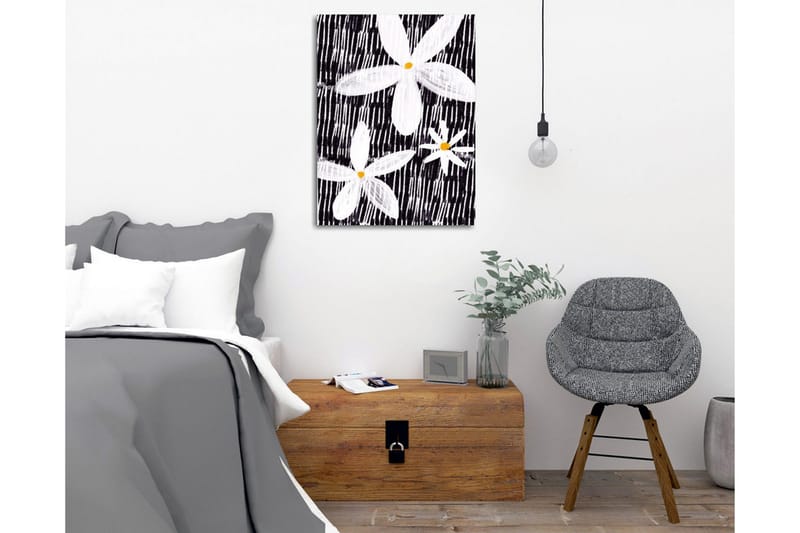 Lerretsbilde - Blomster i hvitt og gult mot svart bakgrunn - Hvit / Svart / Gul - Innredning - Bilder & kunst - Lerretsbilder