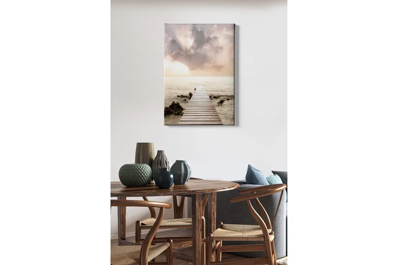 Lerretsbilde - Brygge som strekker seg ut over havet under en lys himmel - Lys rosa / Beige / Grå - Innredning - Bilder & kunst - Lerretsbilder