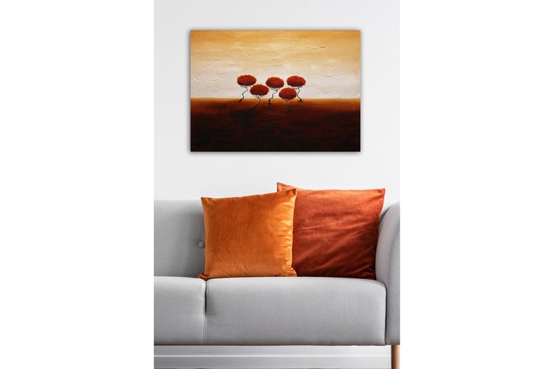 Lerretsbilde - Fem stiliserte trær med rødlig løvverk mot en varm, gyllen bakgrunn - Rød / Brun / Beige - Innredning - Bilder & kunst - Lerretsbilder