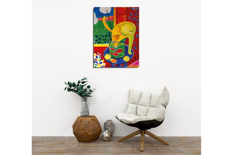 Lerretsbilde - Gul katt som leker med en glasskrukke med fisk - Gul / Grønn / Rød - Innredning - Bilder & kunst - Lerretsbilder