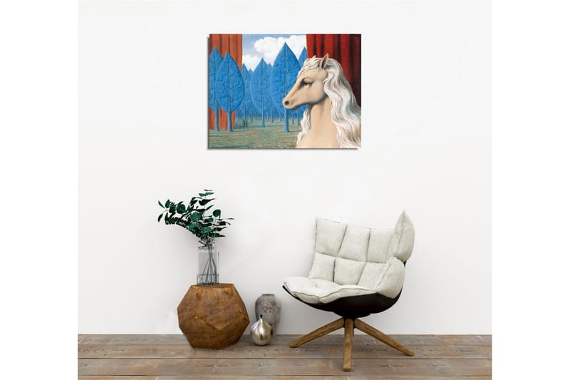 Lerretsbilde - Hestehode med hvit manke i et drømmeaktig skogsmiljø - Blå / Rød / Beige - Innredning - Bilder & kunst - Lerretsbilder