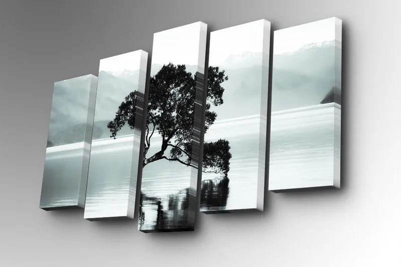 Lerretsbilde i 5 deler 82x50 cm - Silhuett av et tre ved en rolig innsjø med fjerne fjell i bakgrunnen - Svart / Grå / Hvit - Innredning - Bilder & kunst - Lerretsbilder