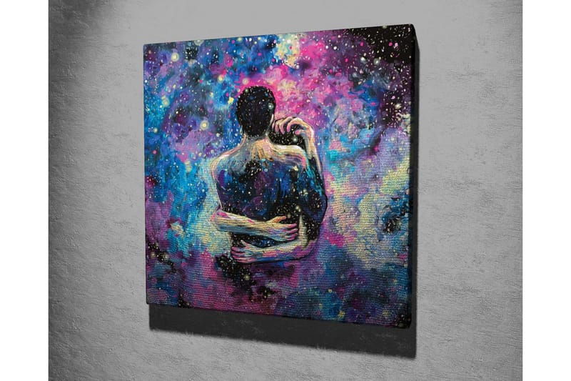 Lerretsbilde - Intimt par som omfavner hverandre i en stjerneklar galakse - Blå / Lilla / Svart - Innredning - Bilder & kunst - Lerretsbilder
