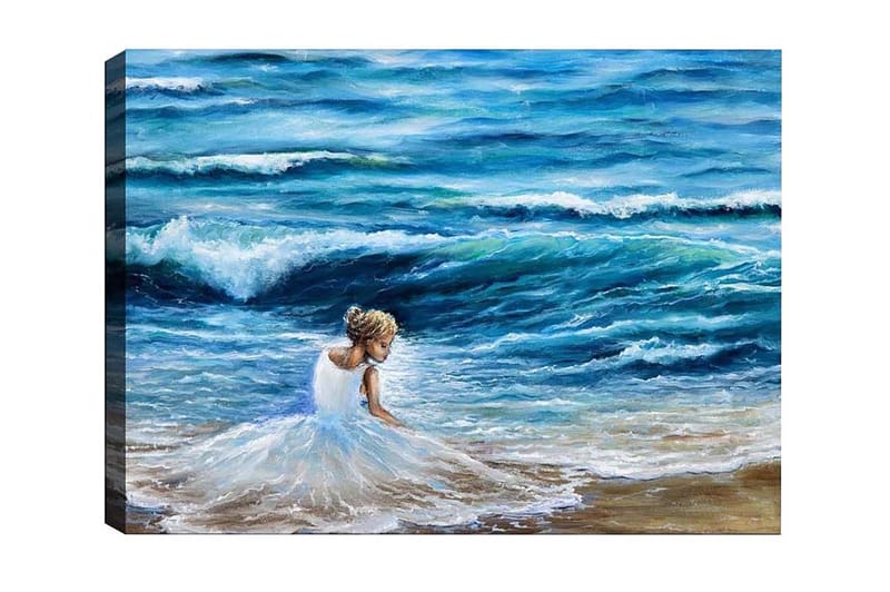 Lerretsbilde - Jente i hvit kjole som leker ved sjøen, Blå / Hvit / Beige