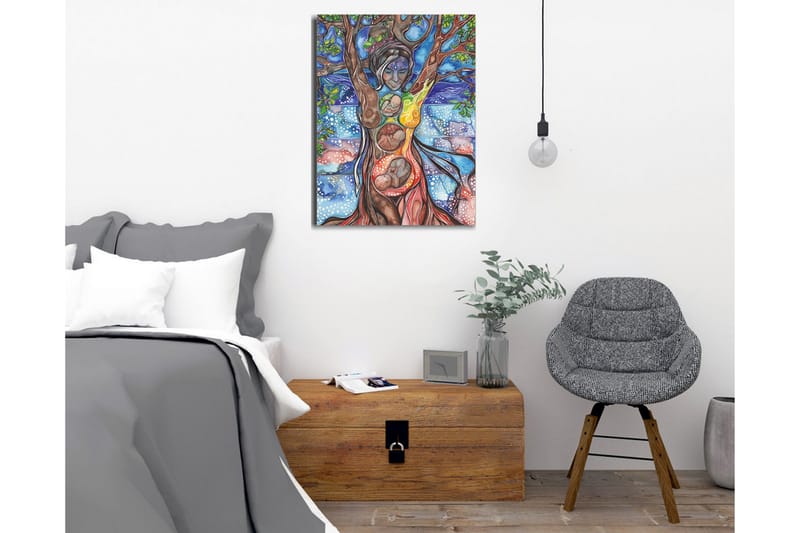 Lerretsbilde - Kvinnelig figur som forener menneske og natur gjennom treets røtter og grener - Grønn / Blå / Brun - Innredning - Bilder & kunst - Lerretsbilder