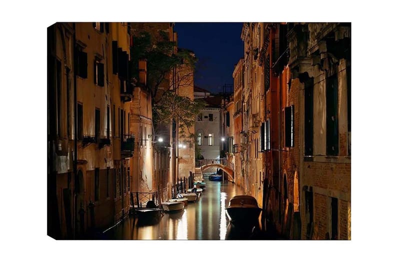 Lerretsbilde - Mørk kanal med båter i romantiske venetianske omgivelser, Mørk blå / Beige / Svart