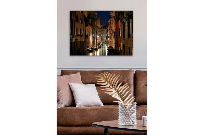 Lerretsbilde - Mørk kanal med båter i romantiske venetianske omgivelser - Mørk blå / Beige / Svart - Innredning - Bilder & kunst - Lerretsbilder