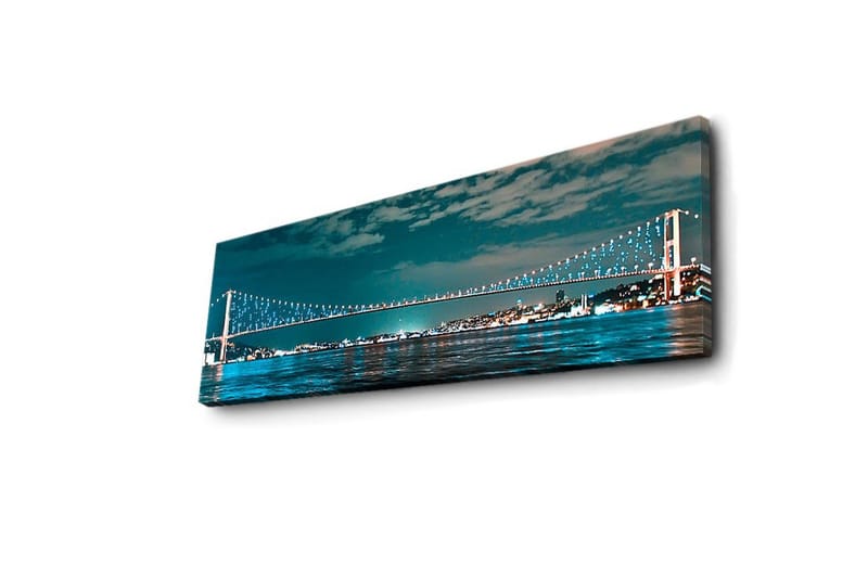 Lerretsbilde med LED-belysning 30x90 cm - Bro over et rolig vann med bylys i bakgrunnen - Mørk blå / Turkis / Lys grønn - Innredning - Bilder & kunst - Lerretsbilder