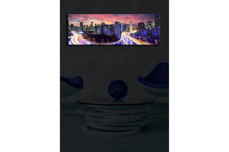 Lerretsbilde med LED-belysning 30x90 cm - Bysilhuett i skumringen med lysstråler fra veiene - Mørk blå / Oransje / Lilla - Innredning - Bilder & kunst - Lerretsbilder