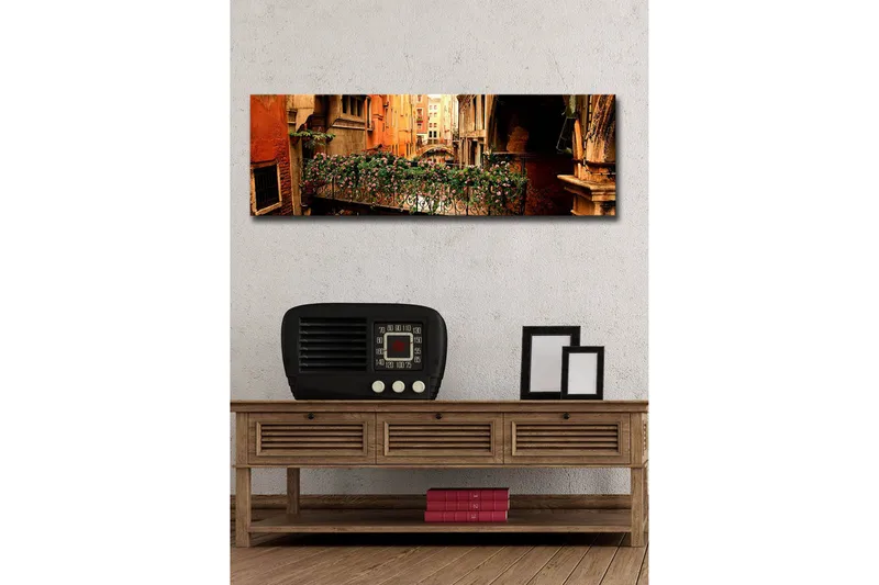 Lerretsbilde med LED-belysning 30x90 cm - Sjarmerende balkong med blomster i en venetiansk bakgate - Terrakotta / Grønn / Rosa - Innredning - Bilder & kunst - Lerretsbilder