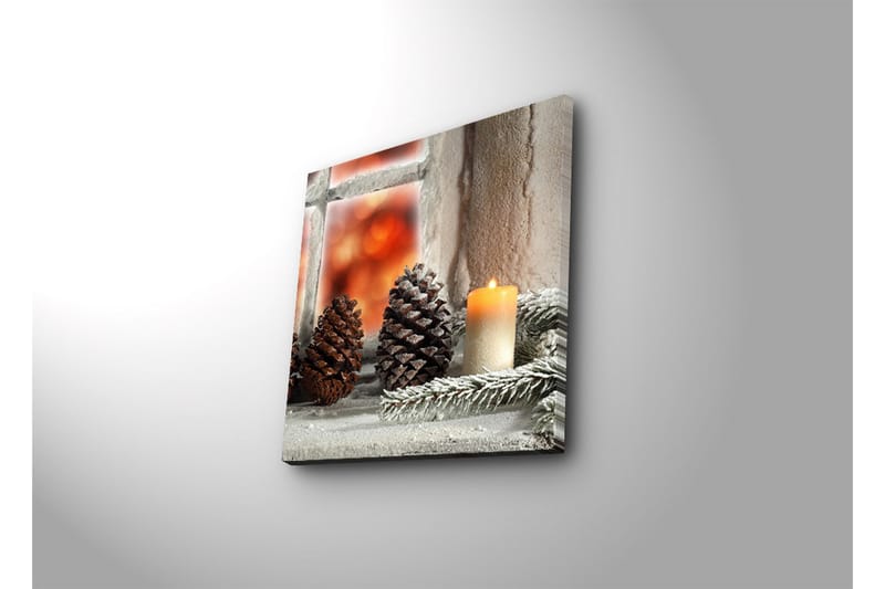 Lerretsbilde med LED-belysning 40x40 cm - Kongler og et stearinlys på en vinterinspirert bakgrunn - Mørk brun / Beige / Grønn - Innredning - Bilder & kunst - Lerretsbilder