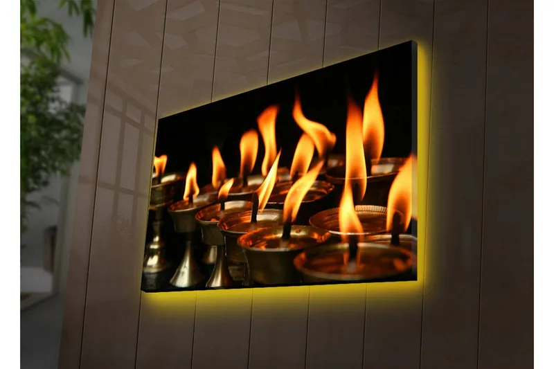 Lerretsbilde med LED-belysning 45x70 cm - Flammer fra oljelamper som sprer varme og lys, Oransje / Gull / Svart