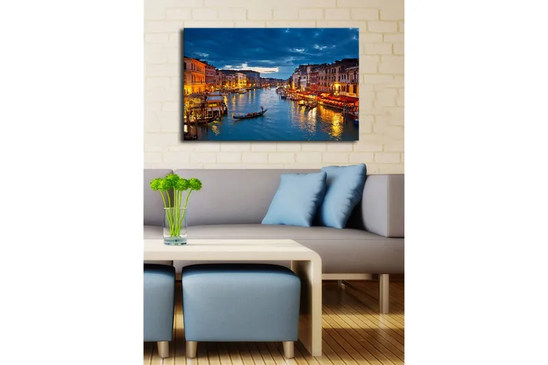 Lerretsbilde med LED-belysning 45x70 cm - Vakker utsikt over en kanal i Venezia med opplyste bygninger ved vannet - Blå / Oransje / Grønn - Innredning - Bilder & kunst - Lerretsbilder