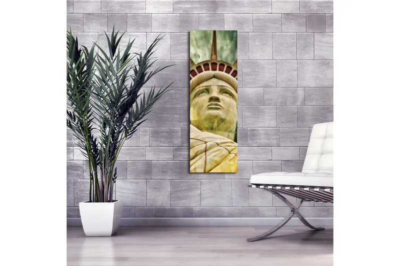 Lerretsbilde med LED-belysning 90x30 cm - Frihetsgudinnen med fokus på ansiktet og kronen - Grønn / Gul / Rød - Innredning - Bilder & kunst - Lerretsbilder