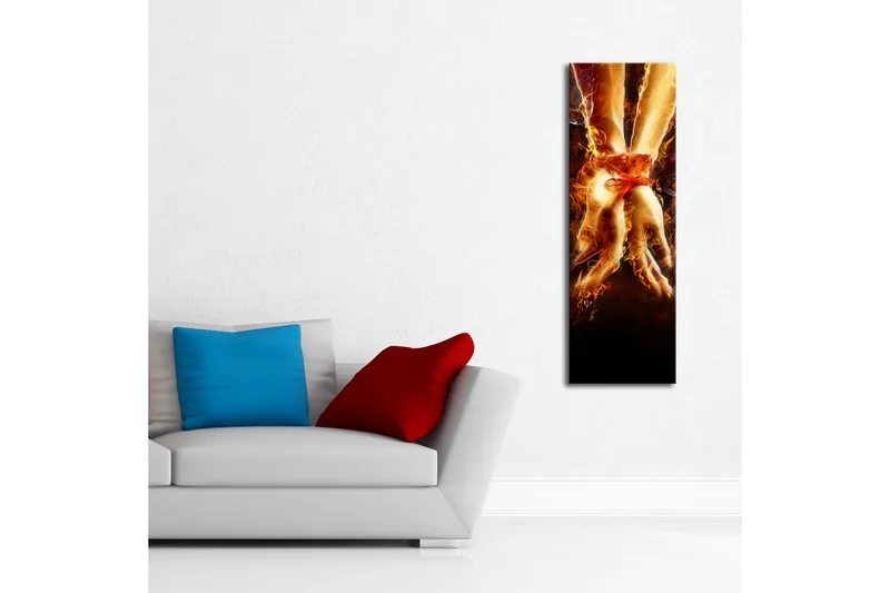 Lerretsbilde med LED-belysning 90x30 cm - Sammenflettede hender omgitt av ild og lys - Rød / Oransje / Svart - Innredning - Bilder & kunst - Lerretsbilder