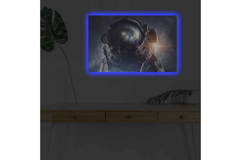 Lerretsbilde med LED-belysning - Astronaut med jorden synlig i hjelmen mot en stjerneklar bakgrunn - Mørk blå / Svart / Hvit - Innredning - Bilder & kunst - Lerretsbilder