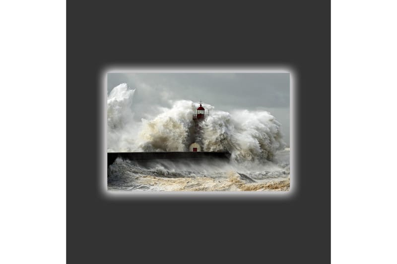 Lerretsbilde med LED-belysning - Bølger som slår mot et fyrtårn i stormvær - Grå / Hvit / Brun - Innredning - Bilder & kunst - Lerretsbilder