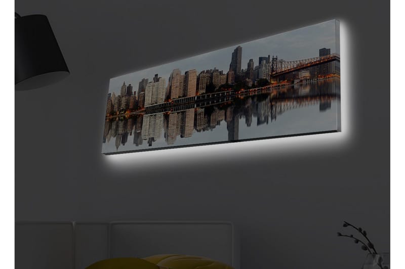 Lerretsbilde med LED-belysning - Bysilhuett med refleksjoner i vannet - Grå / Beige / Oransje - Innredning - Bilder & kunst - Lerretsbilder