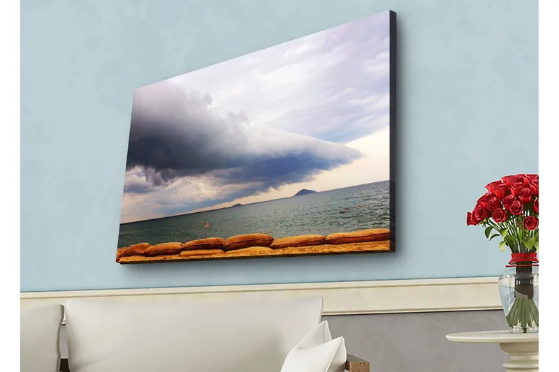 Lerretsbilde med LED-belysning - Dramatisk sjølandskap med mørke skyer og rolig vann - Mørk blå / Grå / Beige - Innredning - Bilder & kunst - Lerretsbilder