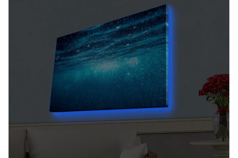 Lerretsbilde med LED-belysning - Dypblått sjølandskap med lysrefleksjoner - Mørk blå / Turkis - Innredning - Bilder & kunst - Lerretsbilder
