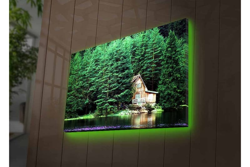Lerretsbilde med LED-belysning - Hytte ved en speilblank innsjø omgitt av tett grøntområde - Grønn / Brun / Blå - Innredning - Bilder & kunst - Lerretsbilder