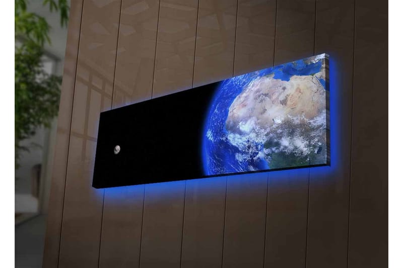 Lerretsbilde med LED-belysning - Jorden sett fra verdensrommet med en måne i bakgrunnen - Blå / Grå / Svart - Innredning - Bilder & kunst - Lerretsbilder