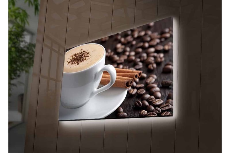 Lerretsbilde med LED-belysning - Kopp kaffe og kanelstenger på en bakgrunn av kaffebønner - Brun / Hvit / Beige - Innredning - Bilder & kunst - Lerretsbilder