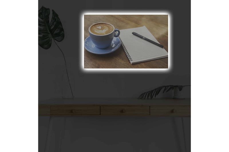 Lerretsbilde med LED-belysning - Kopp latte art på et trebord sammen med en notatbok og penn - Blå / Brun / Hvit - Innredning - Bilder & kunst - Lerretsbilder