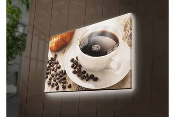 Lerretsbilde med LED-belysning - Kopp svart kaffe og kaffebønner på et bord - Svart / Brun / Hvit - Innredning - Bilder & kunst - Lerretsbilder