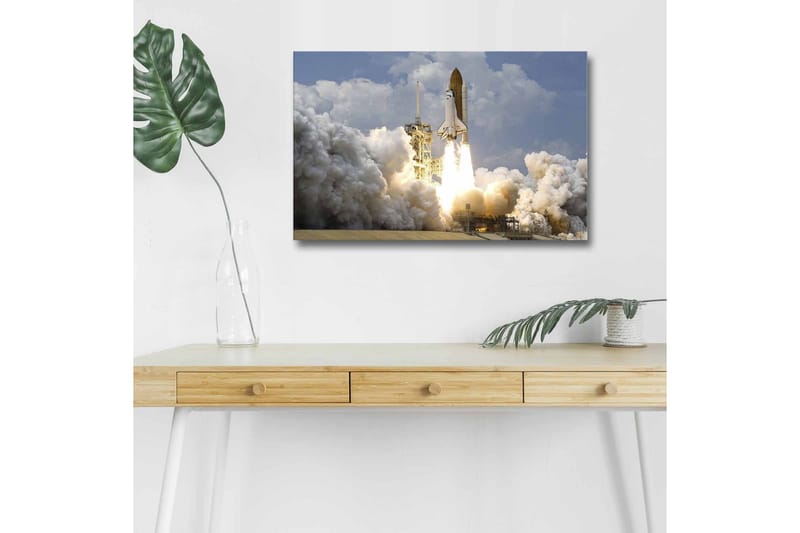 Lerretsbilde med LED-belysning - Romrakett som letter mot himmelen med kraftige flammer, Grå / Hvit / Oransje