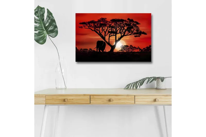 Lerretsbilde med LED-belysning - Silhuett av et tre med en elefant i solnedgangens lys, Rød / Svart / Oransje