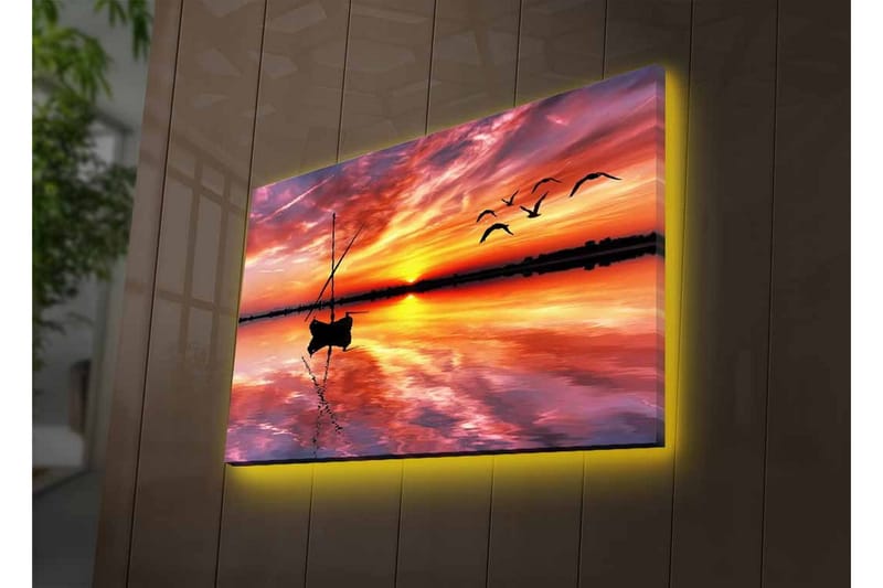 Lerretsbilde med LED-belysning - Solnedgang over rolig vann med en båt og flygende fugler - Oransje / Lilla / Blå - Innredning - Bilder & kunst - Lerretsbilder