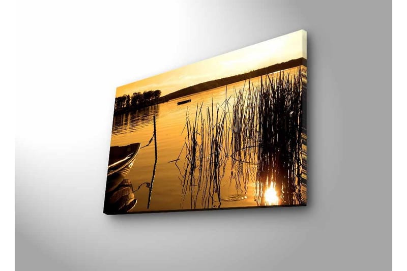 Lerretsbilde med LED-belysning - Solnedgang over rolig vann med siv og en båt i forgrunnen - Gull / Brun / Svart - Innredning - Bilder & kunst - Lerretsbilder