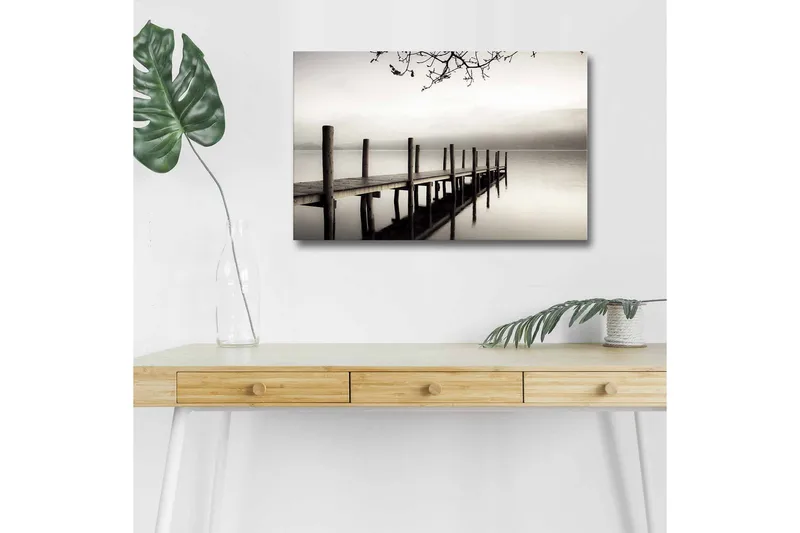 Lerretsbilde med LED-belysning - Stillhet ved en brygge i tåke, Grå / Svart / Hvit