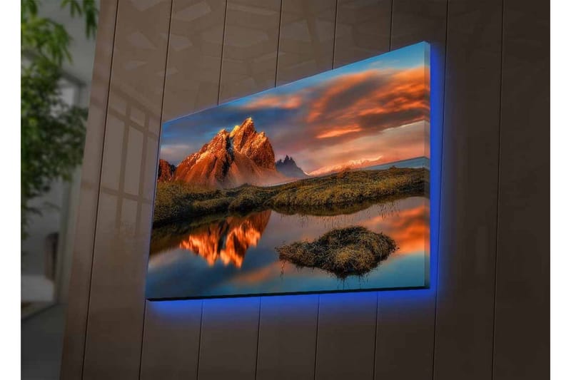 Lerretsbilde med LED-belysning - Storslått fjellandskap med refleksjoner i en rolig innsjø - Oransje / Blå / Grønn - Innredning - Bilder & kunst - Lerretsbilder
